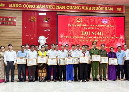 Xã Nghĩa Đàn tổ chức Hội nghị tuyên dương điển hình tiên tiến lần thứ nhất, giai đoạn 2025-2030
